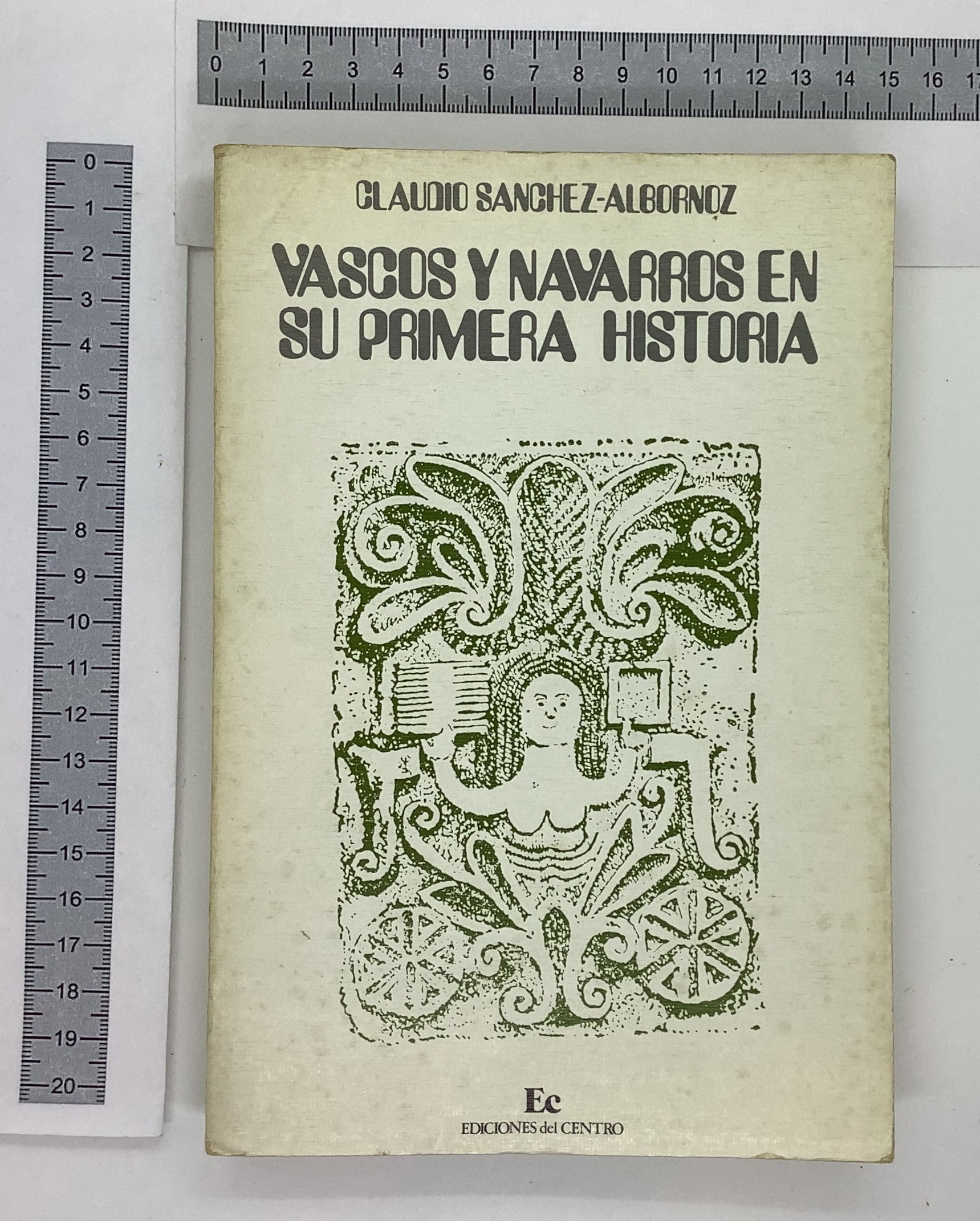 Vascos y navarros en su primera historia