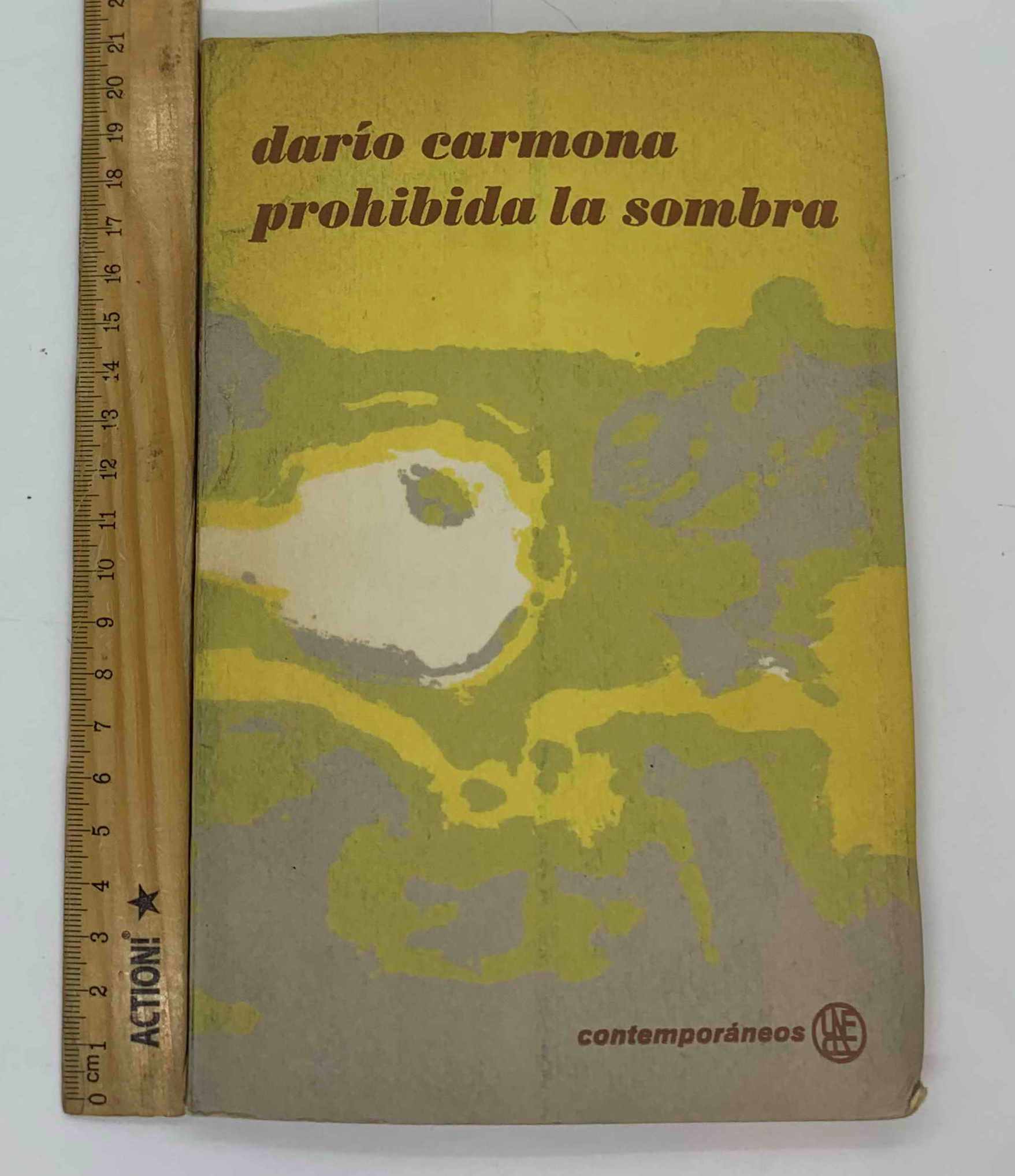 Prohibida la sombra : reportajes en Cuba