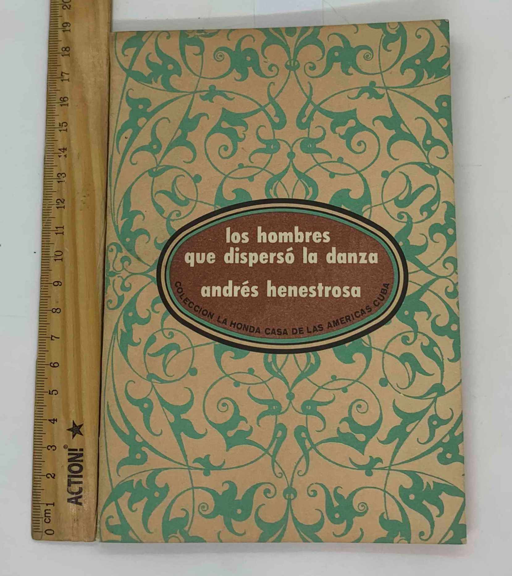 Los hombres que disperso la danza
