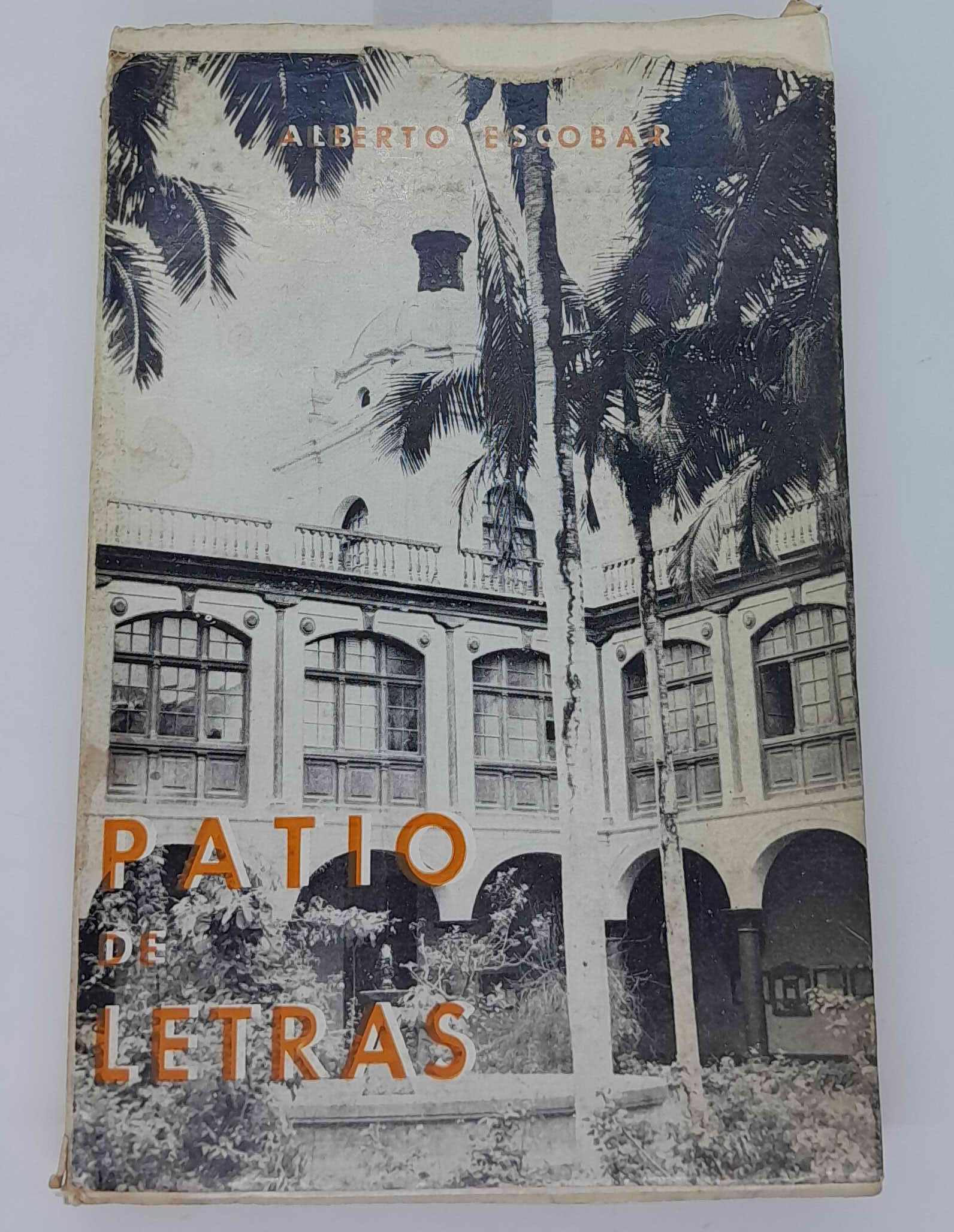 Patio de letras