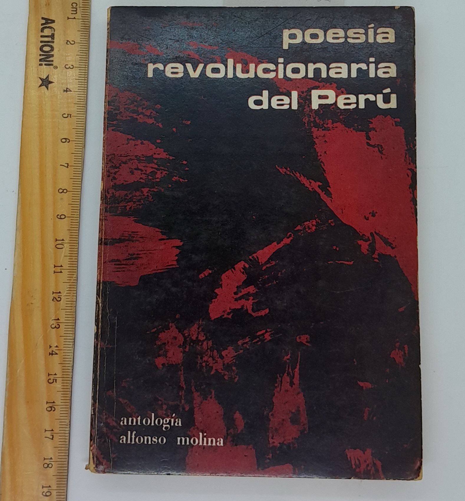 Antologia de la poesia revolucionaria del Peru